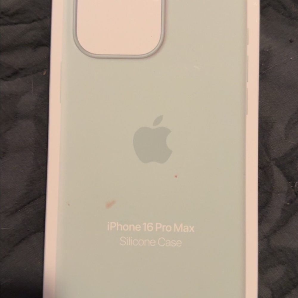 Apple iPhone 16 Pro Max Silicone Case - Mint Green